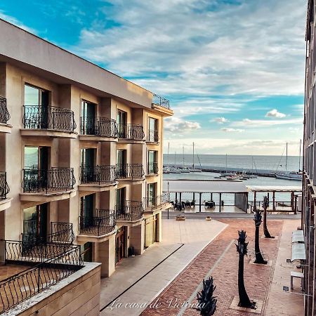 La Casa De Victoria - Holiday Apartment Балчик Екстериор снимка